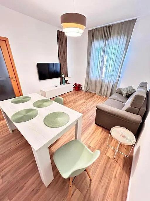 דירה מונצה Soleo Guesthouse איטליה